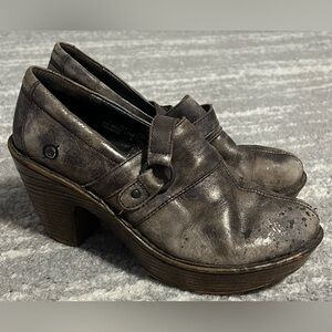 Born Distressed Metallic Leather Clogs Sz 9 Slip On Comfort Boho Western Gray